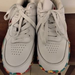 Champions Women's Tennis shoes size 8w Multicolored